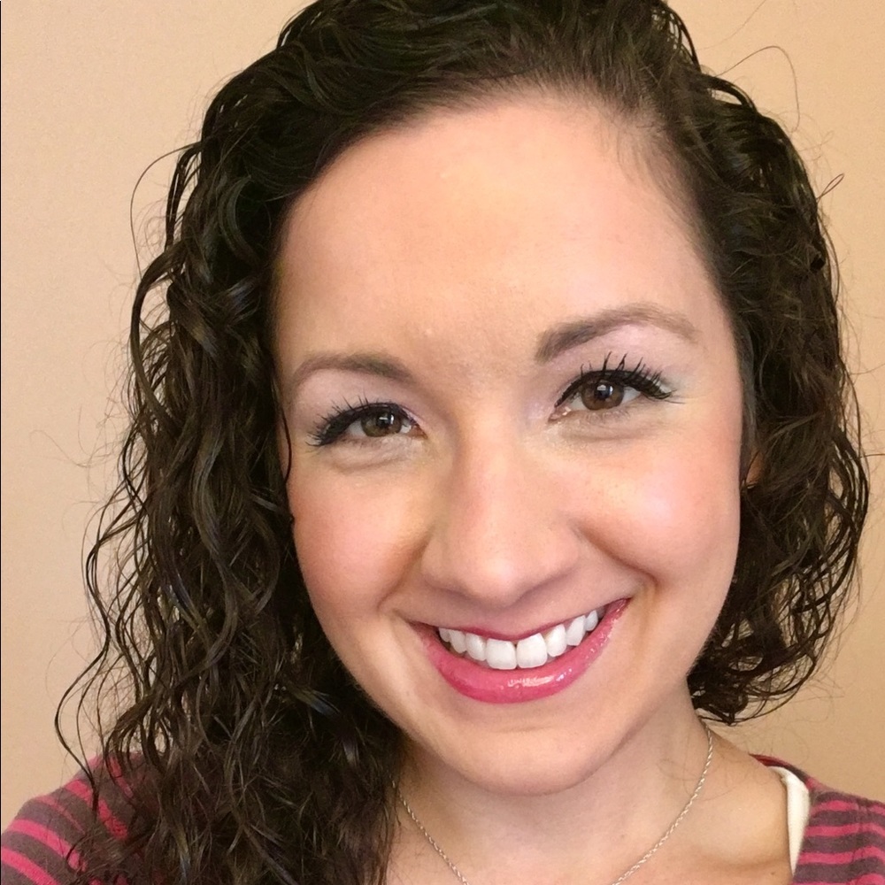 Meet your Posher, Laura